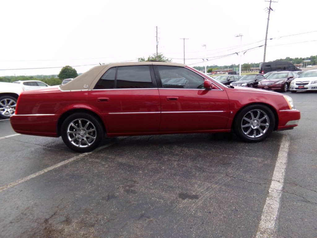 2006 Cadillac DTS Image 4