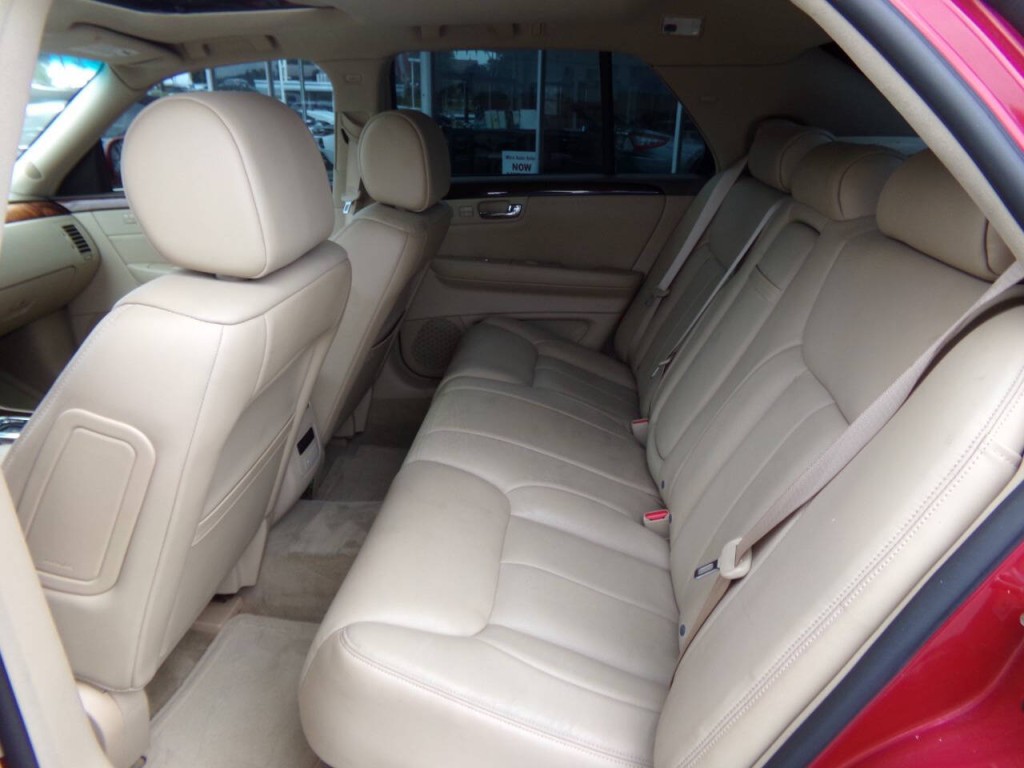 2006 Cadillac DTS Image 11