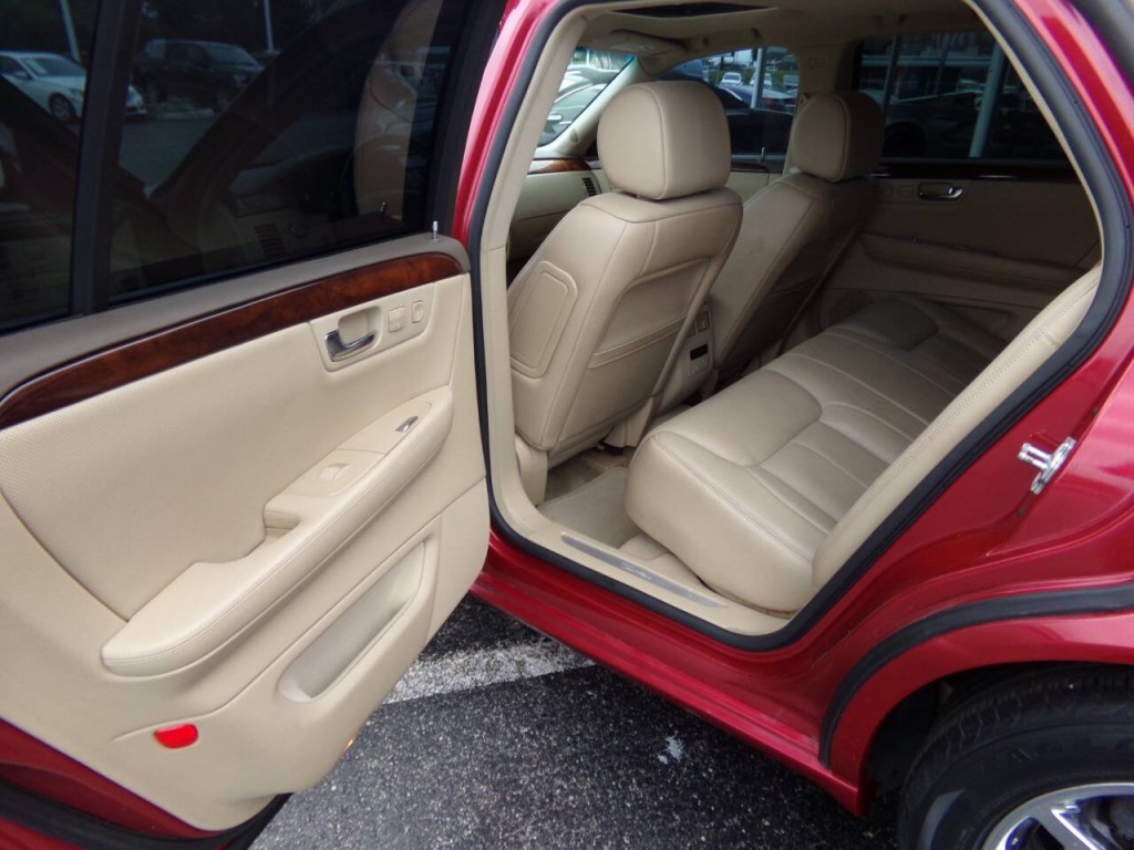 2006 Cadillac DTS Image 22