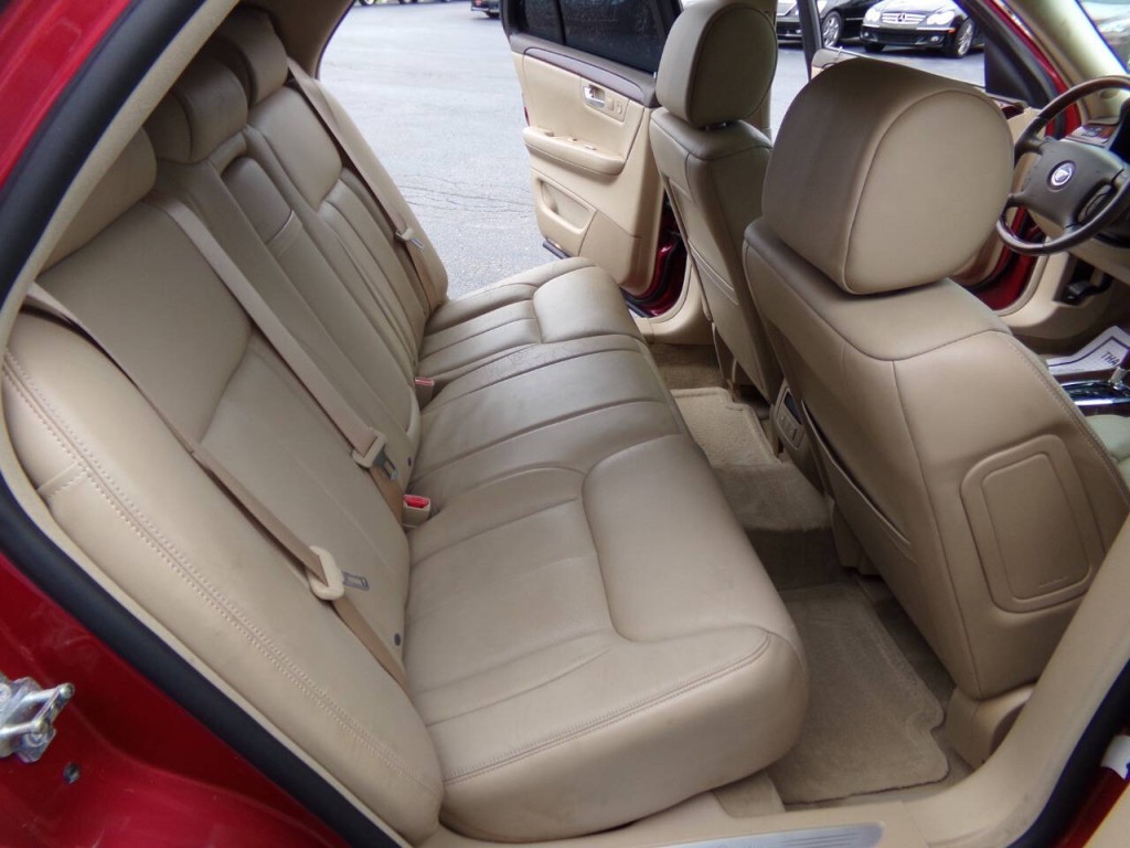 2006 Cadillac DTS Image 26