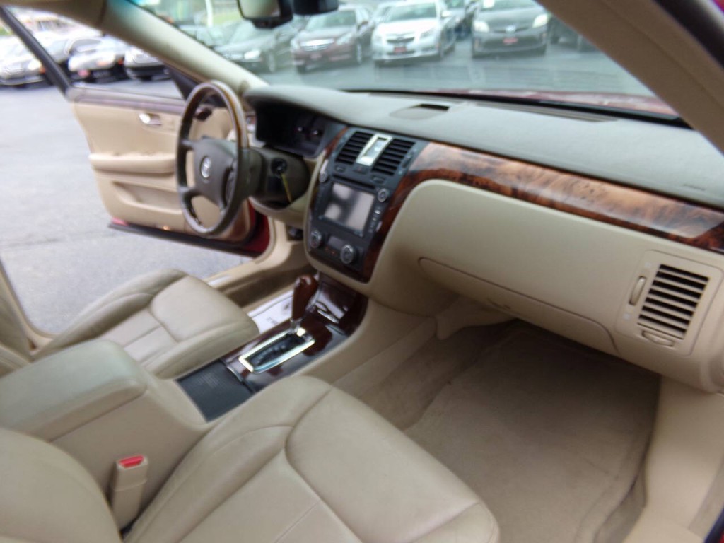 2006 Cadillac DTS Image 32