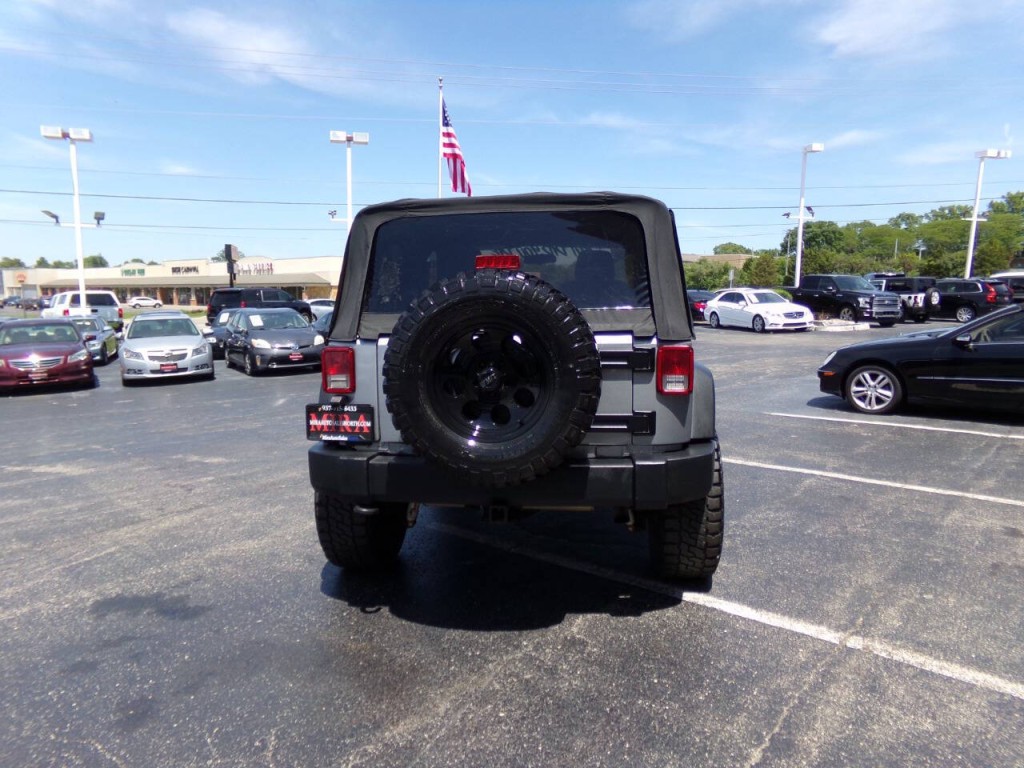 2014 Jeep Wrangler Image 4