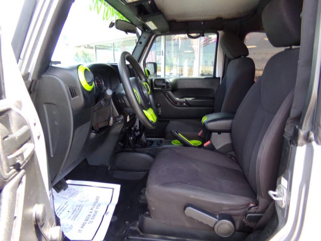2014 Jeep Wrangler Image 14