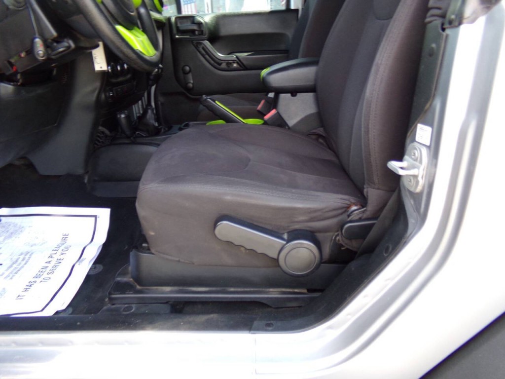2014 Jeep Wrangler Image 15
