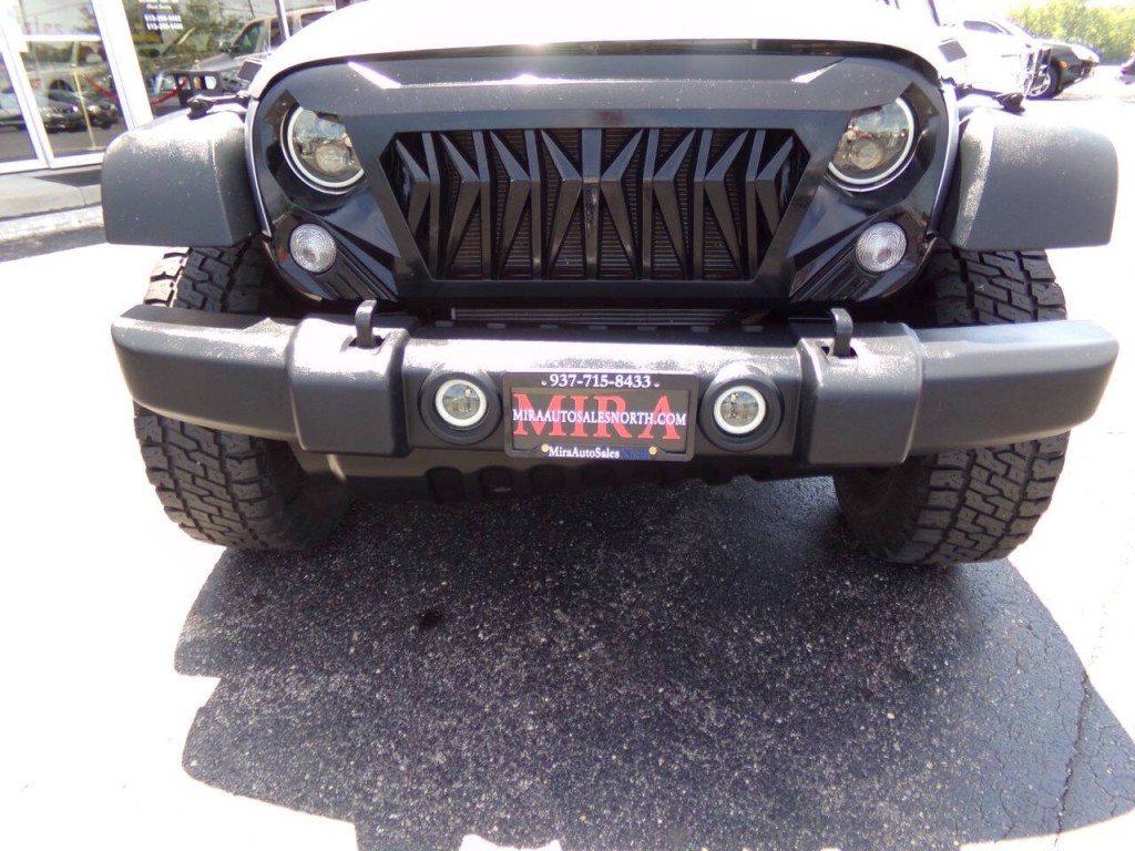 2014 Jeep Wrangler Image 24