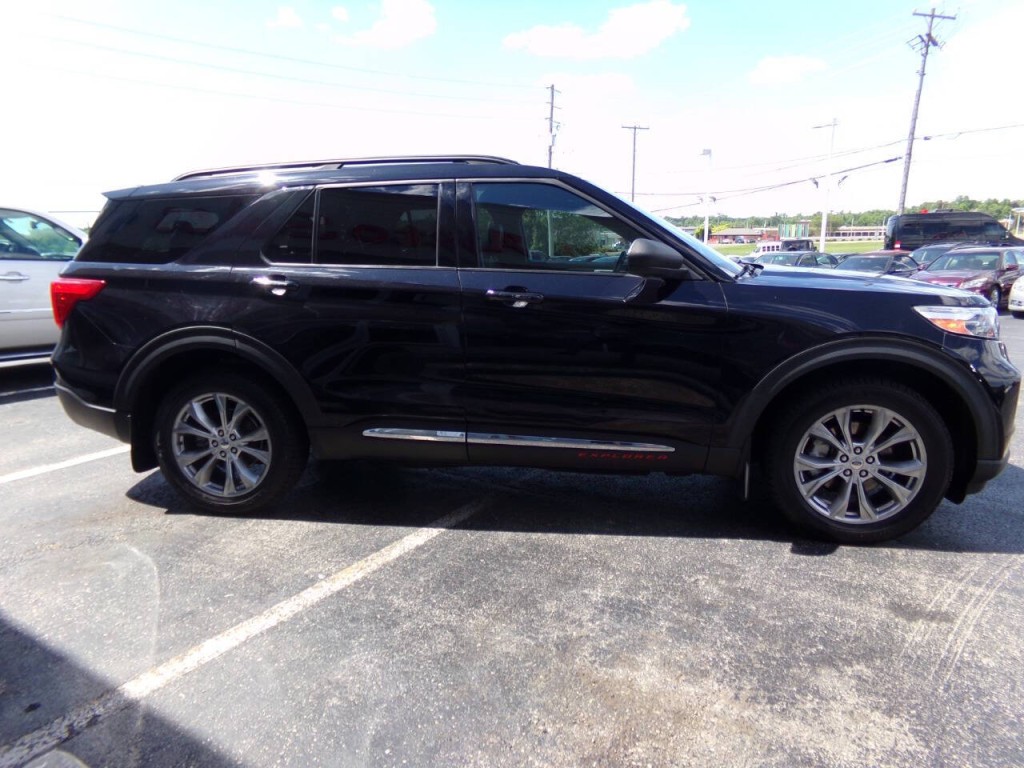 2020 Ford Explorer Image 3