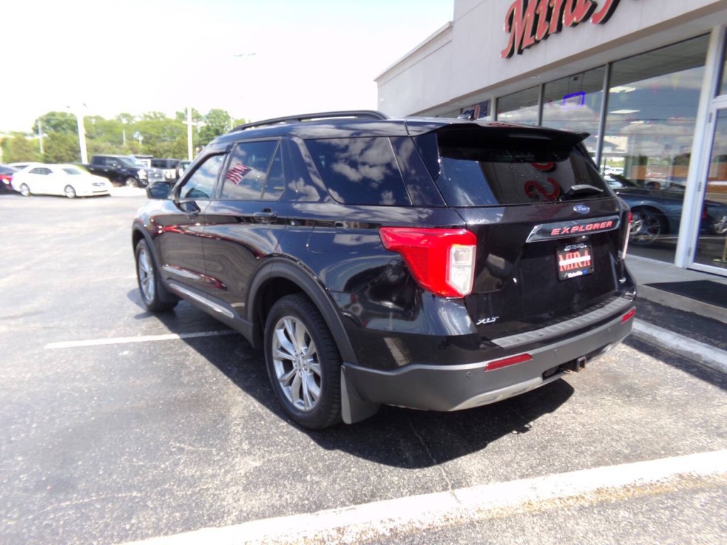 2020 Ford Explorer Image 6