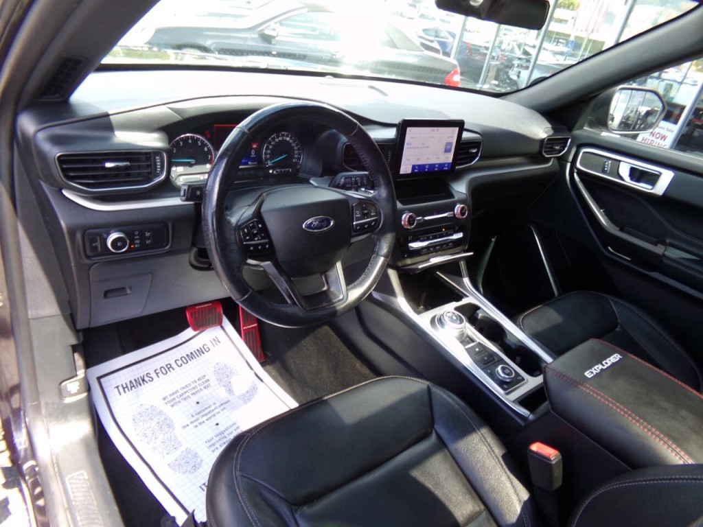 2020 Ford Explorer Image 8
