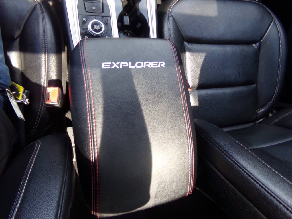 2020 Ford Explorer Image 20