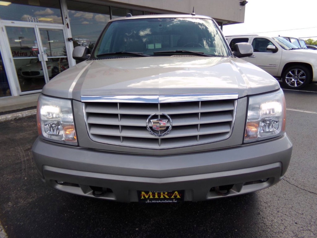 2005 Cadillac Escalade Image 6