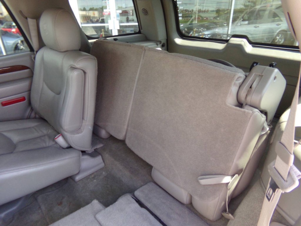 2005 Cadillac Escalade Image 14