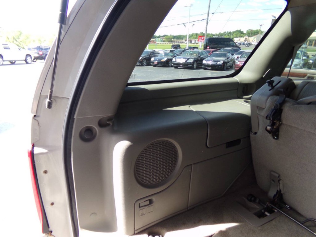 2005 Cadillac Escalade Image 20