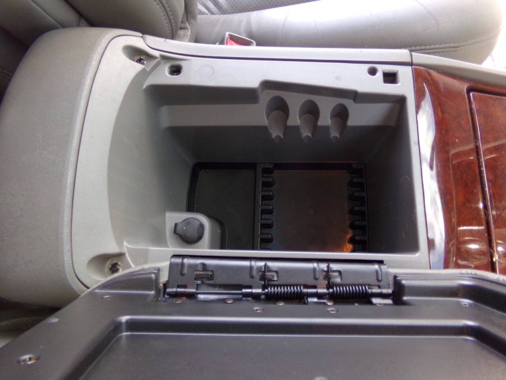 2005 Cadillac Escalade Image 34