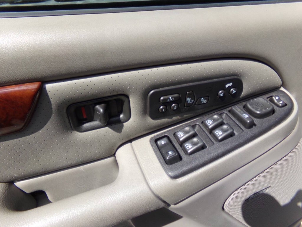 2005 Cadillac Escalade Image 49