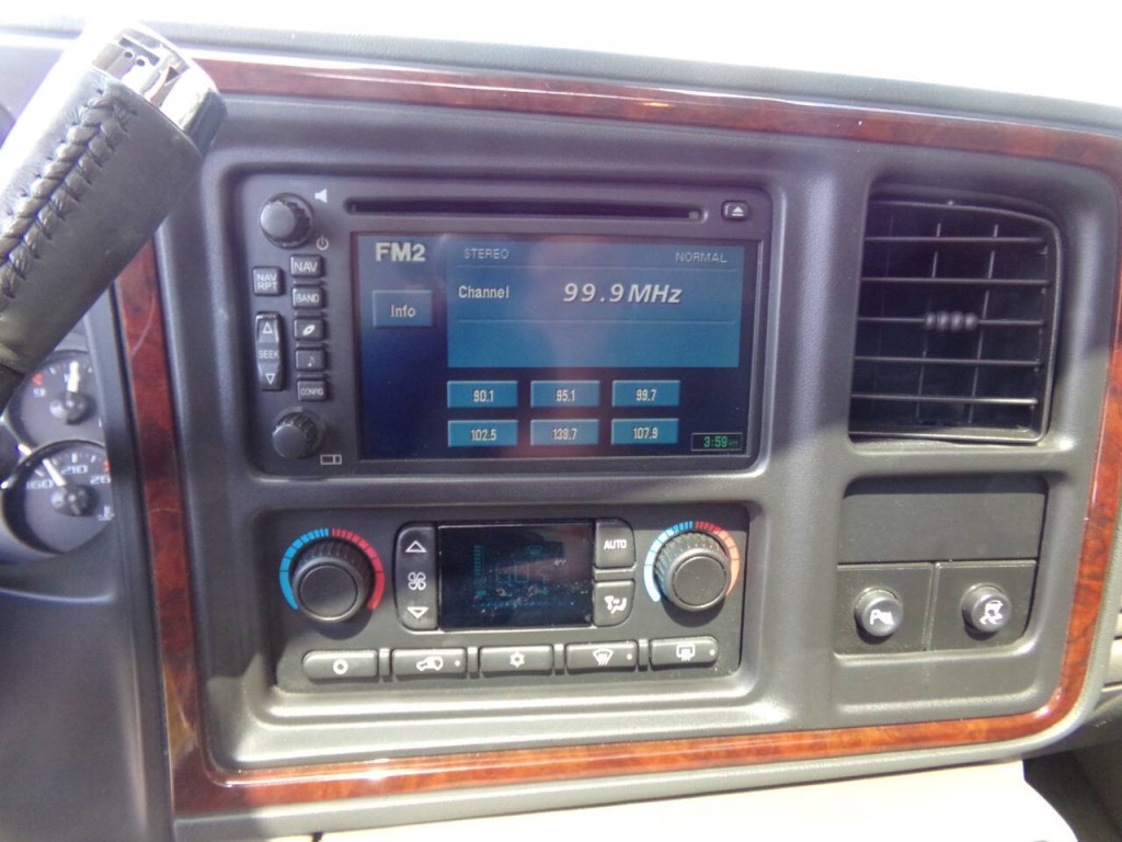 2005 Cadillac Escalade Image 52