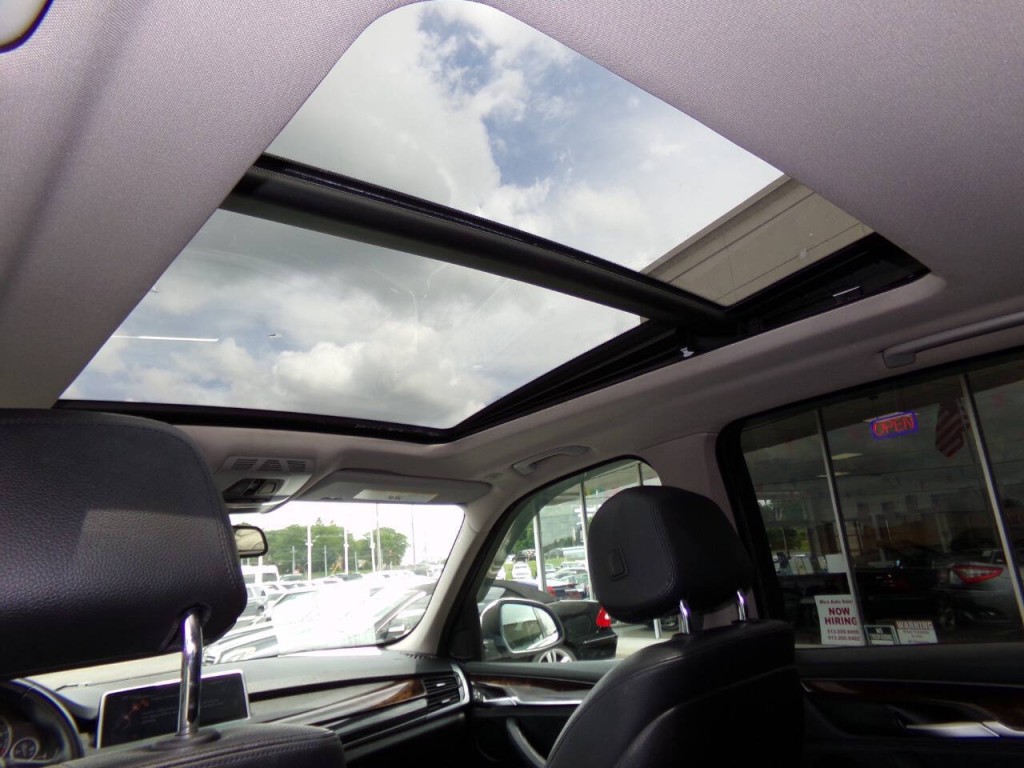 2015 BMW X5 Image 16