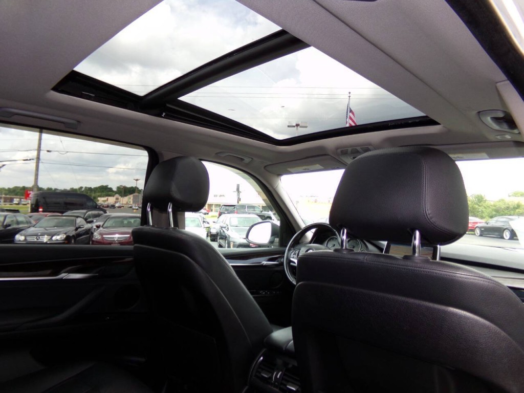 2015 BMW X5 Image 25