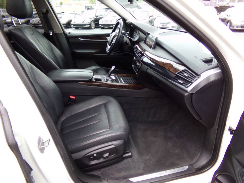 2015 BMW X5 Image 28