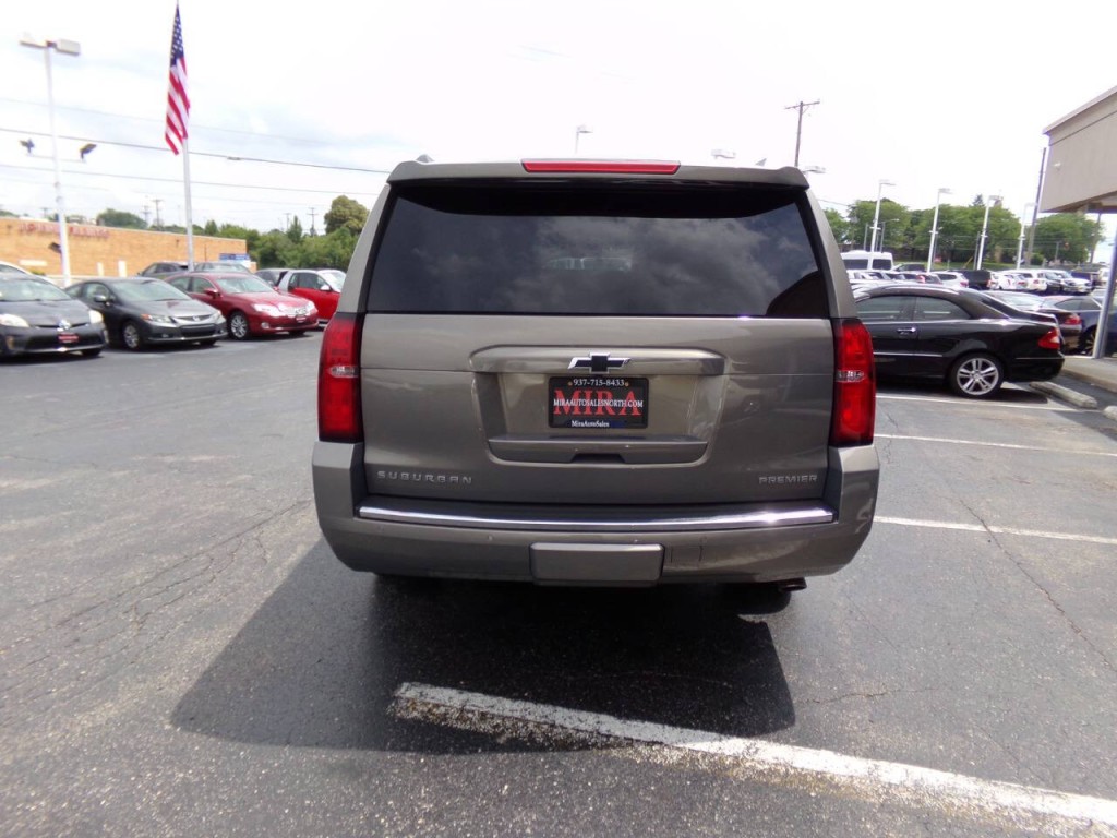 2019 Chevrolet Suburban Image 7