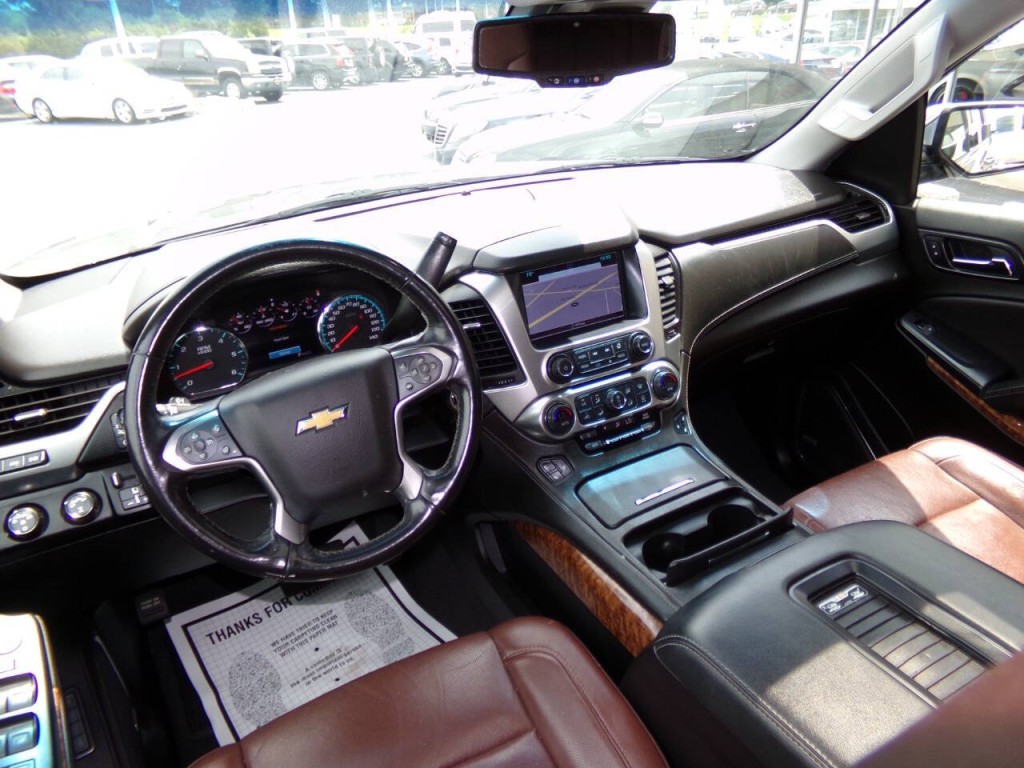 2019 Chevrolet Suburban Image 20