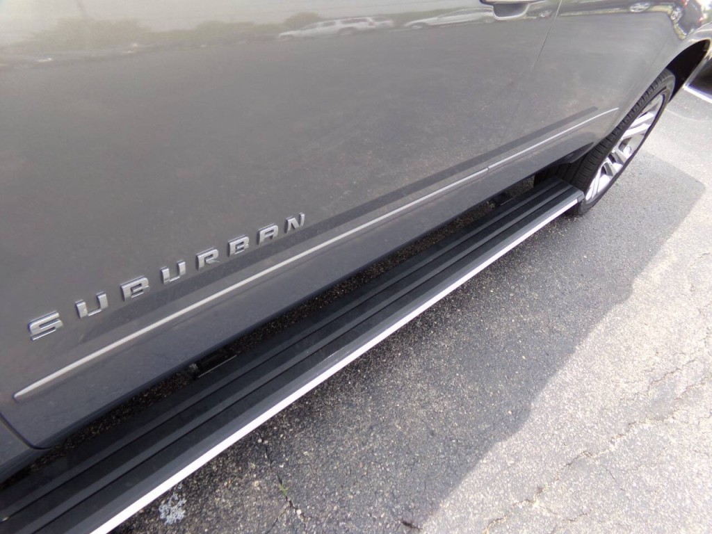 2019 Chevrolet Suburban Image 46