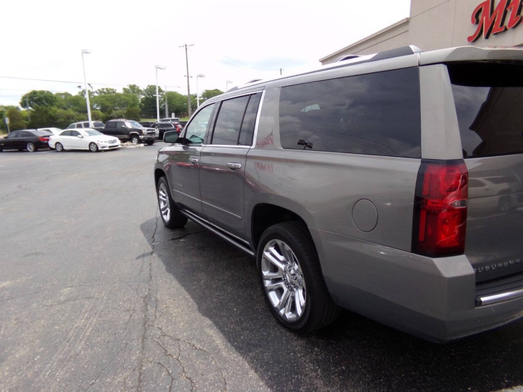 2019 Chevrolet Suburban Image 48