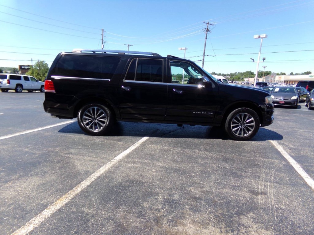 2016 Lincoln Navigator Image 5