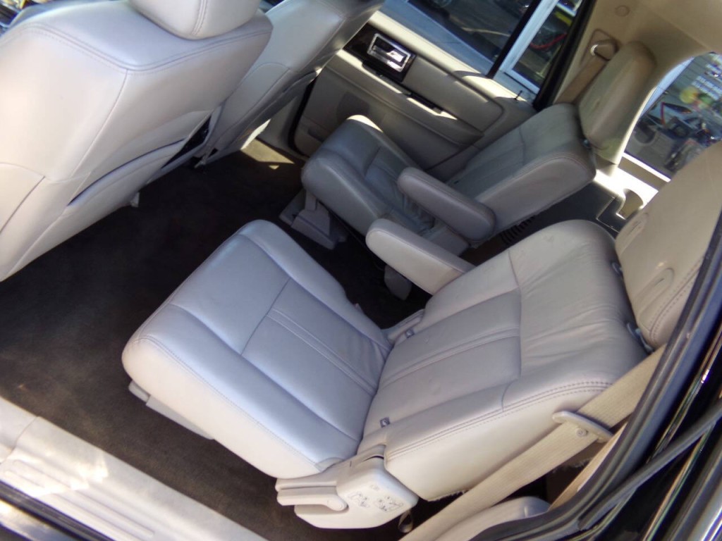 2016 Lincoln Navigator Image 14