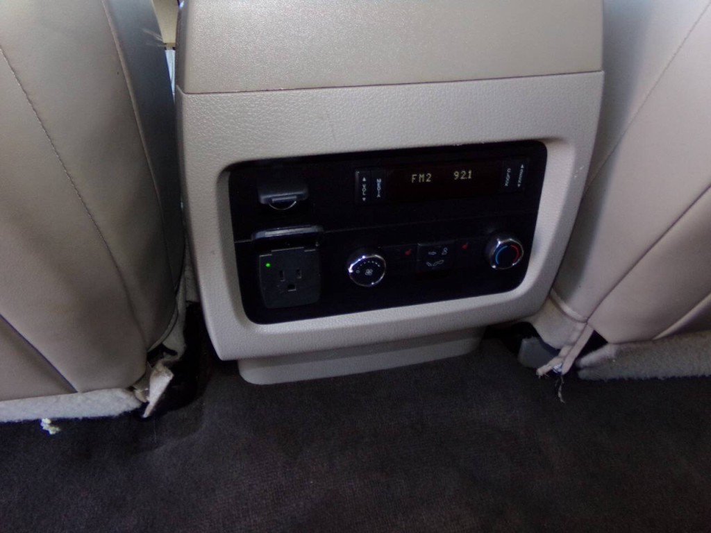 2016 Lincoln Navigator Image 19