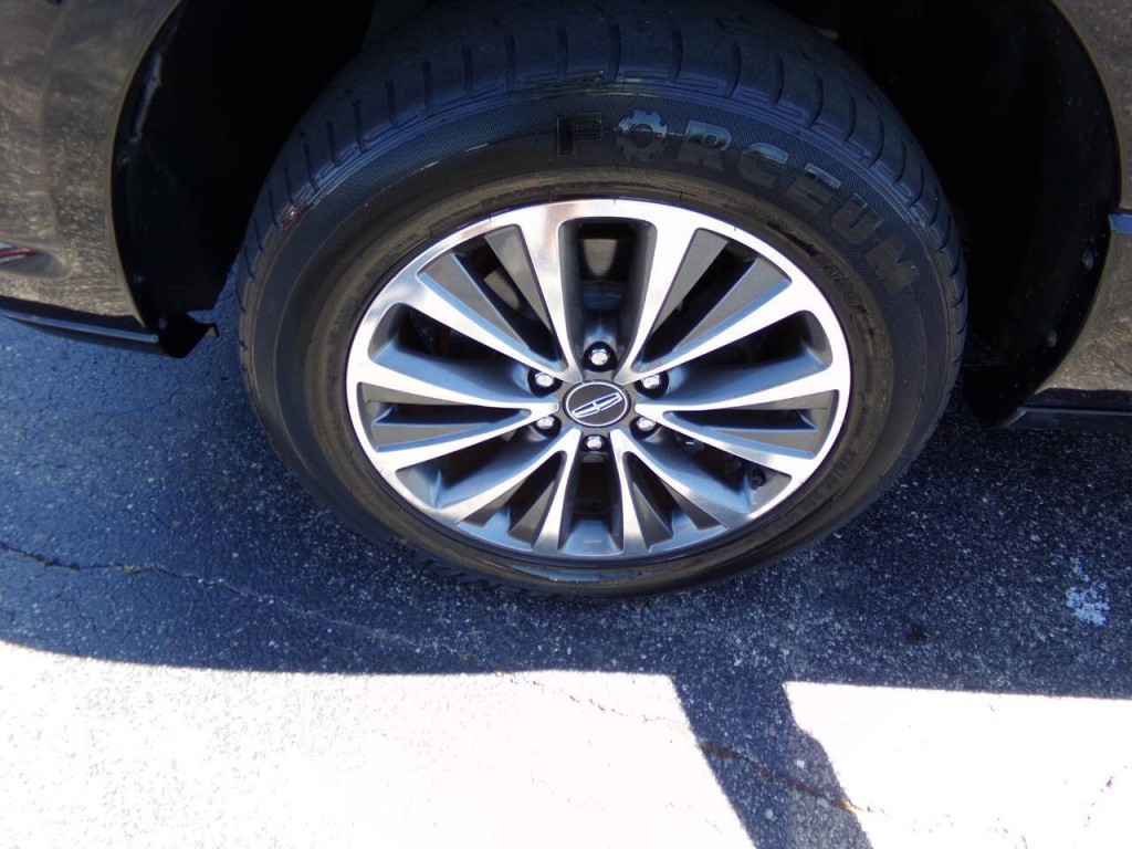 2016 Lincoln Navigator Image 41