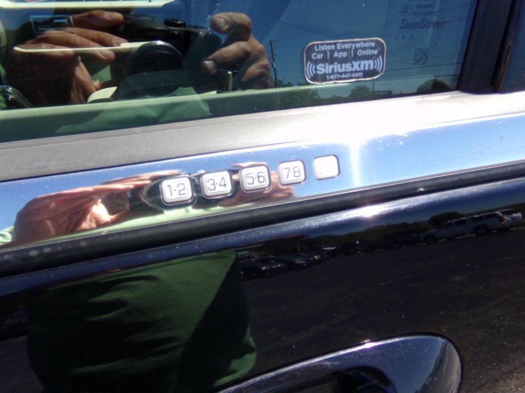 2016 Lincoln Navigator Image 44