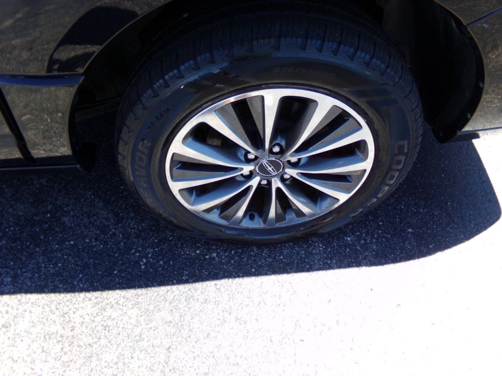 2016 Lincoln Navigator Image 45