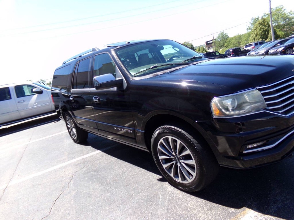 2016 Lincoln Navigator Image 54