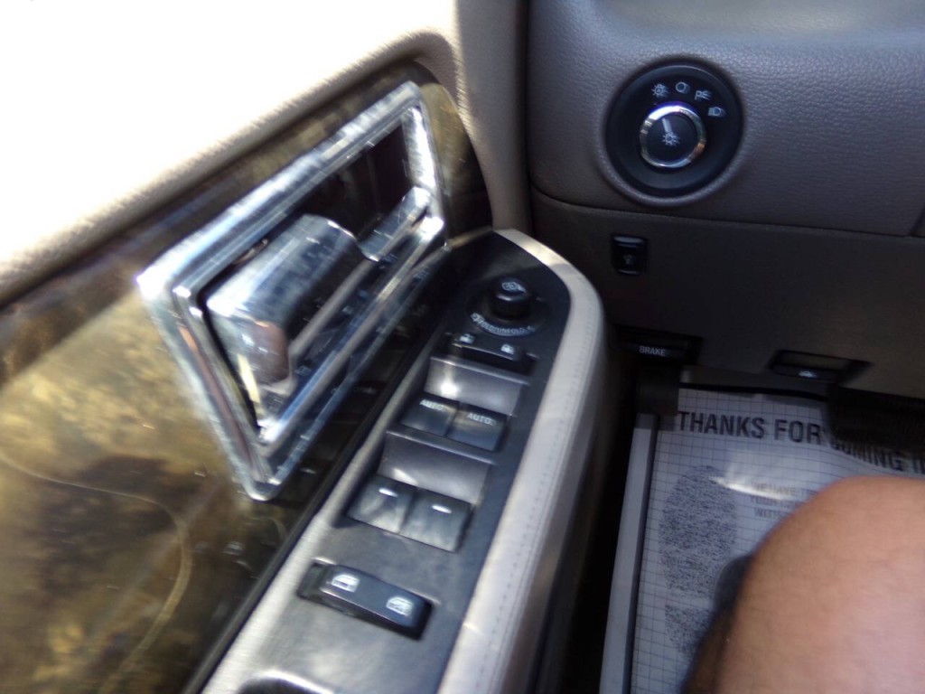 2016 Lincoln Navigator Image 60