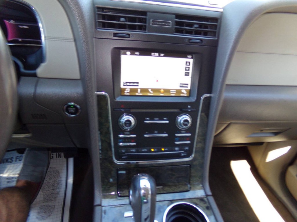 2016 Lincoln Navigator Image 64