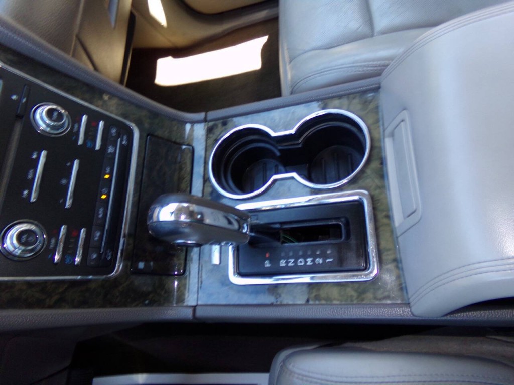 2016 Lincoln Navigator Image 65