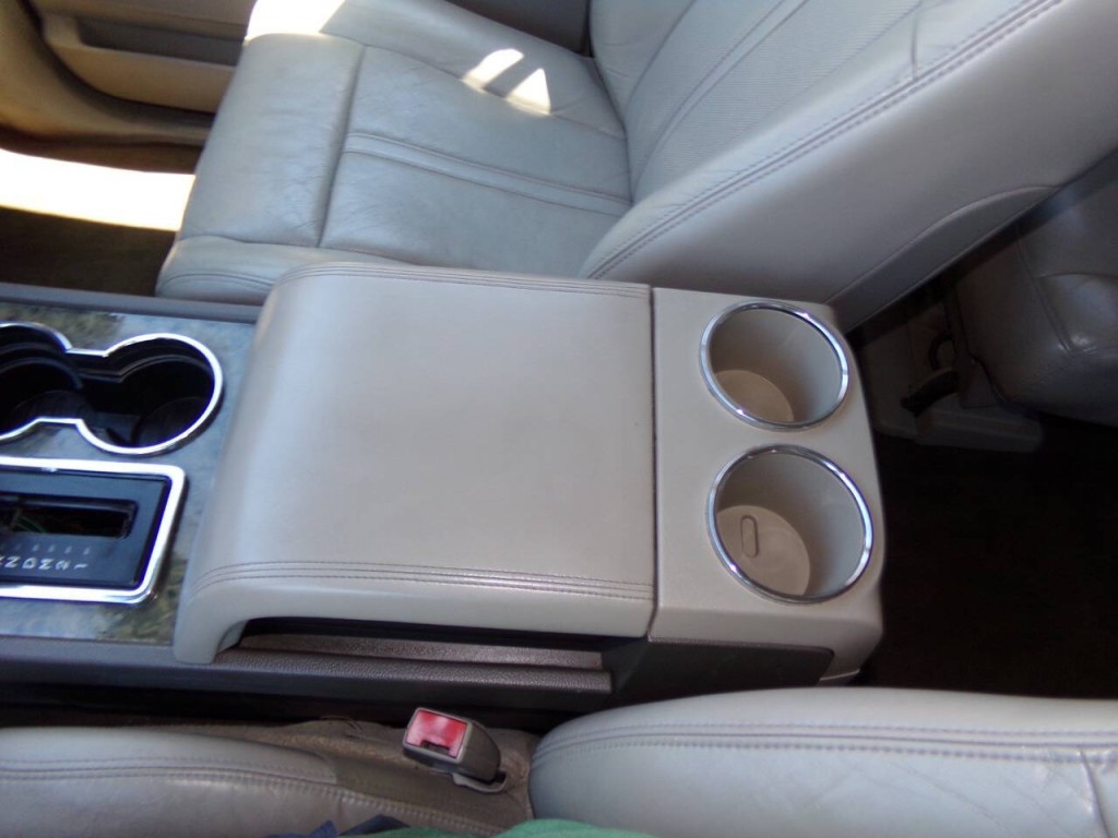 2016 Lincoln Navigator Image 66