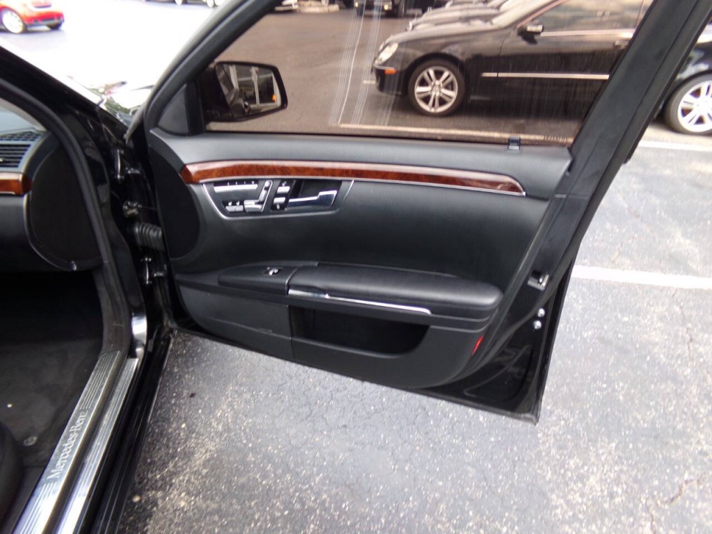 2013 Mercedes-Benz S-Class Image 36