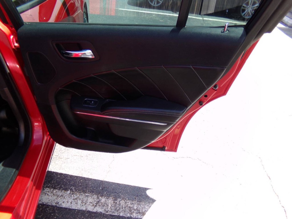 2012 Dodge Charger Image 23