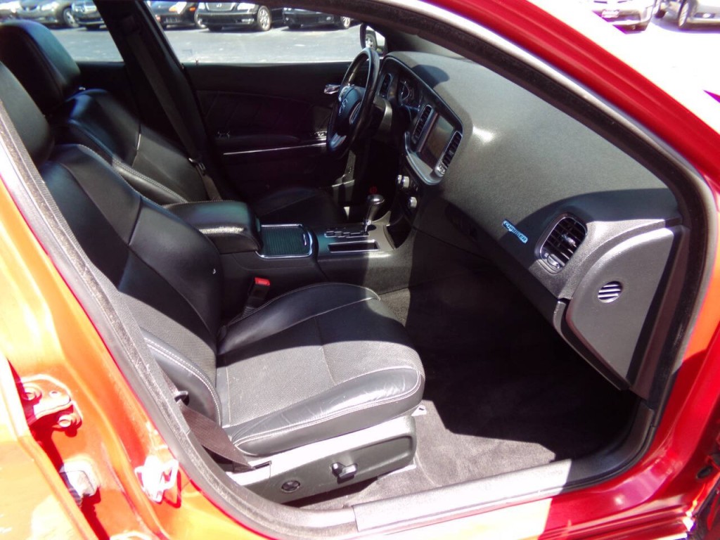 2012 Dodge Charger Image 24