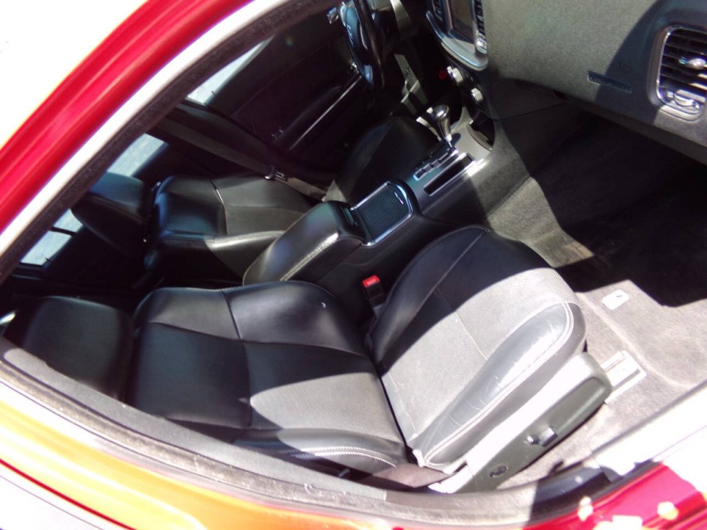 2012 Dodge Charger Image 25