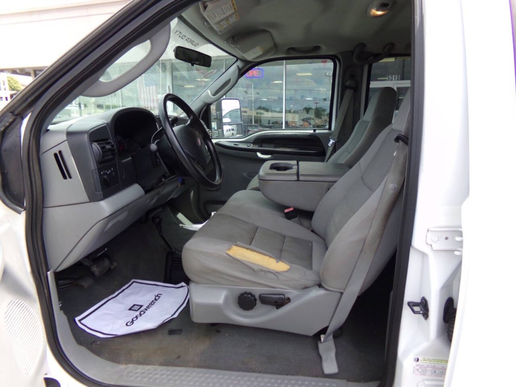 2005 Ford F-250 Image 10