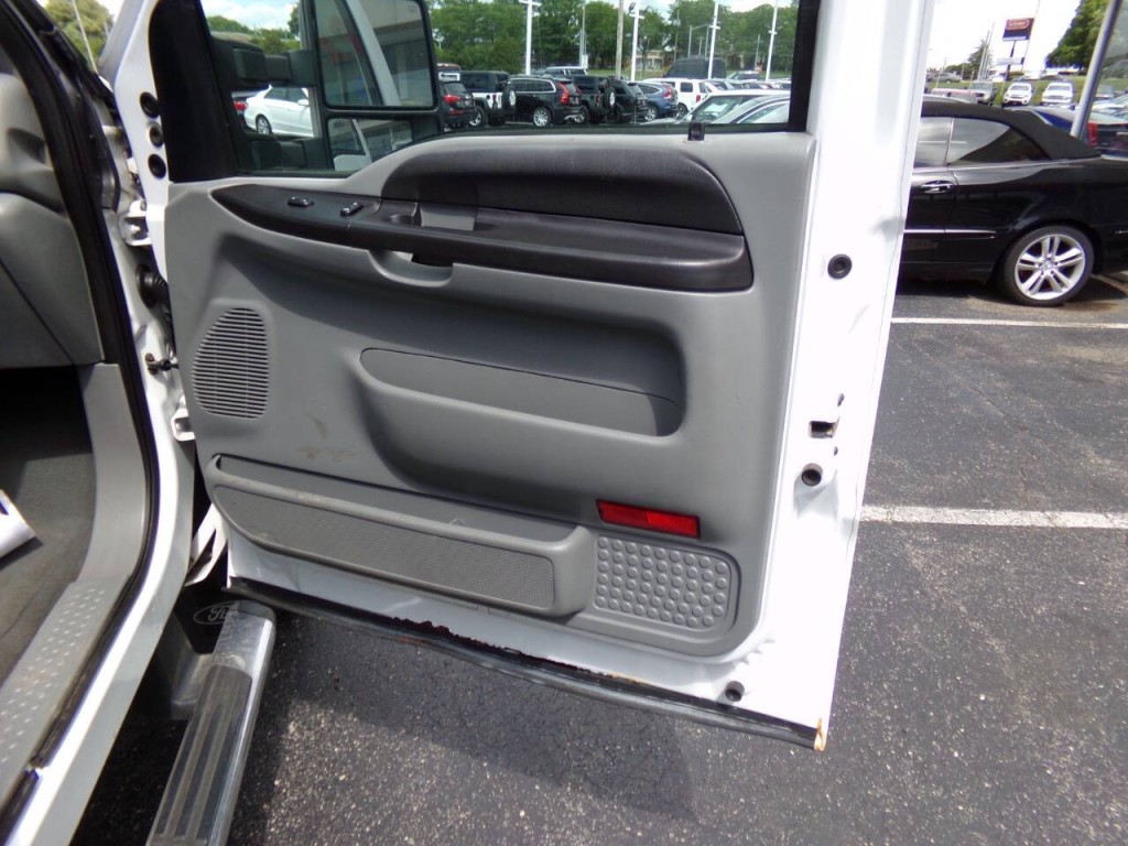 2005 Ford F-250 Image 24