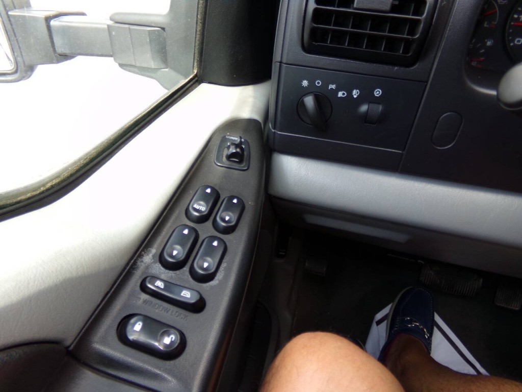 2005 Ford F-250 Image 56