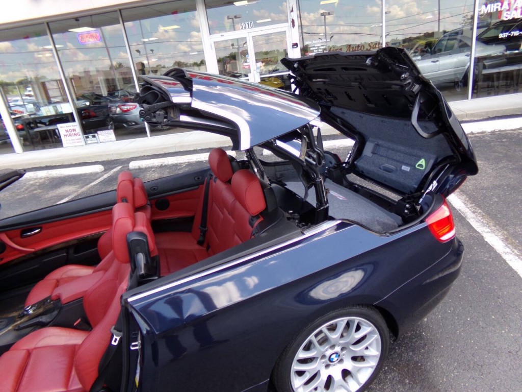 2009 BMW 3 Series Image 2