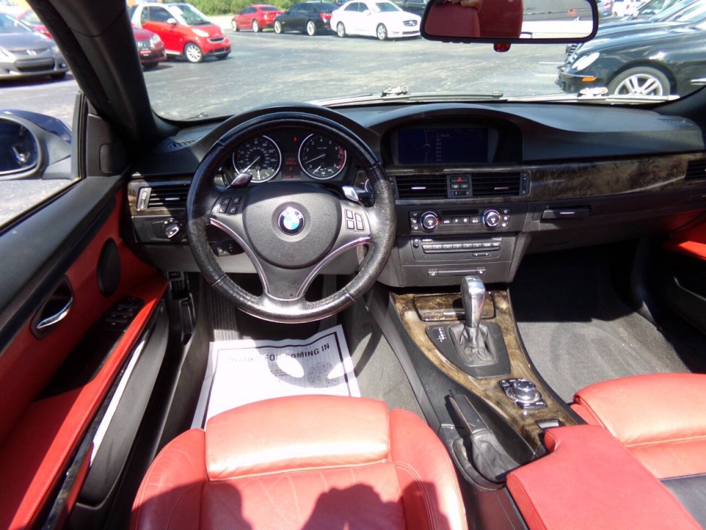 2009 BMW 3 Series Image 17