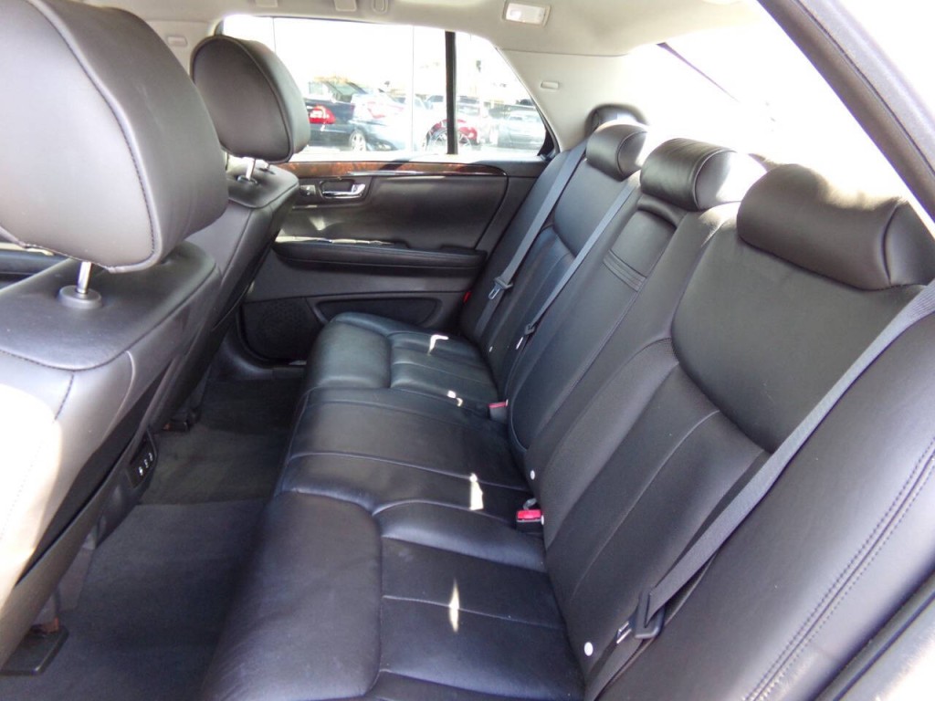 2010 Cadillac DTS Image 15