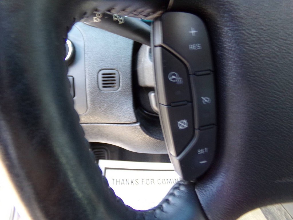 2010 Cadillac DTS Image 21