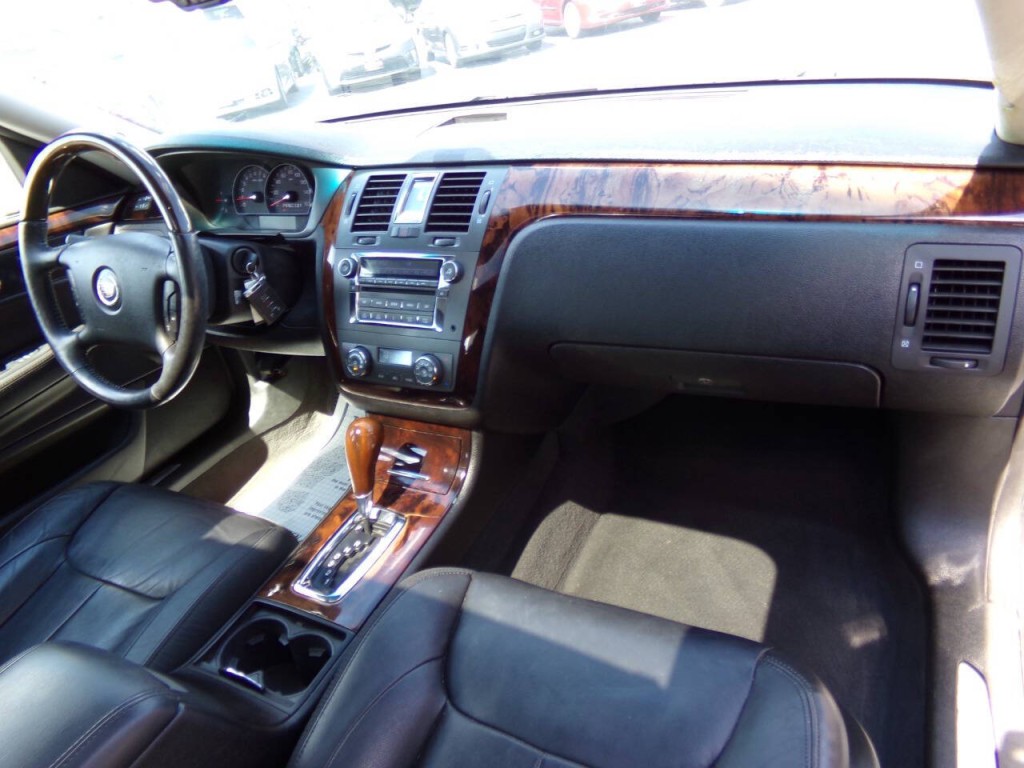 2010 Cadillac DTS Image 34