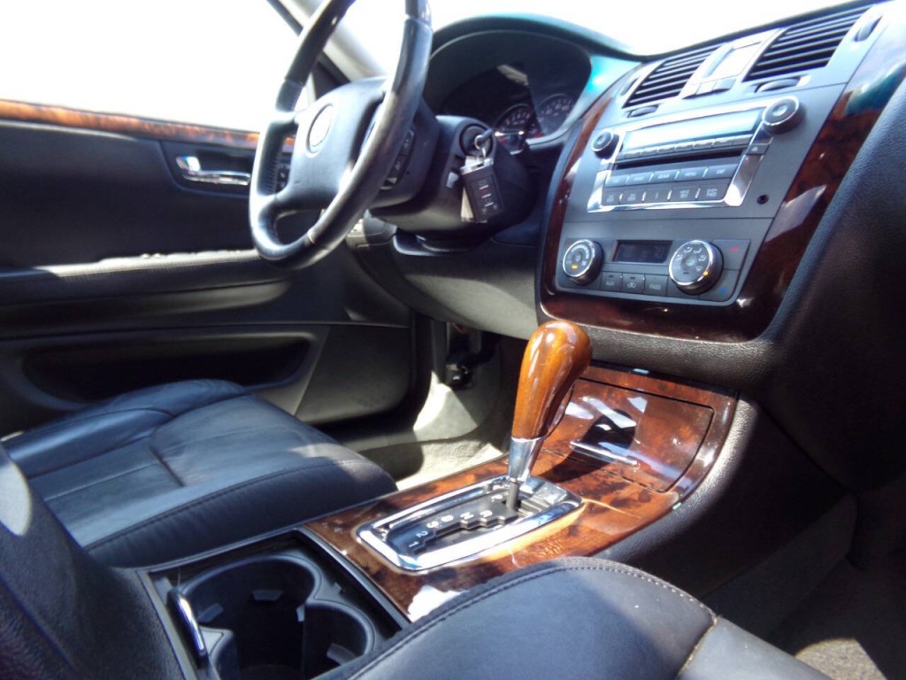 2010 Cadillac DTS Image 41
